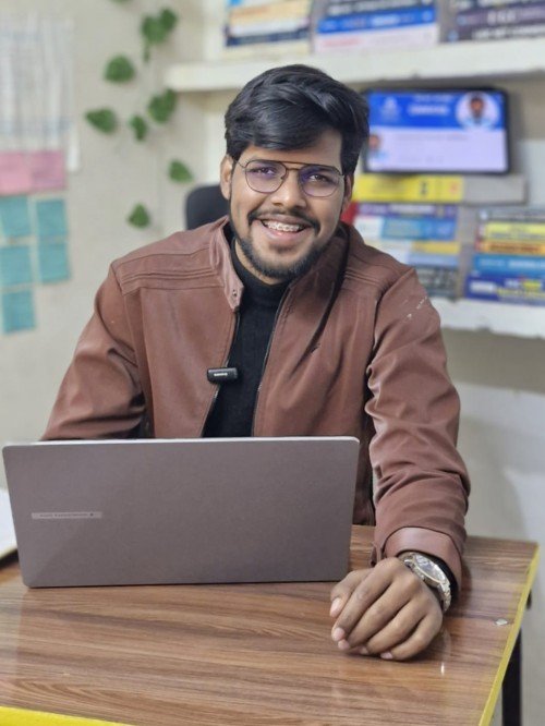 Vaibhav Gupta Maths,Accounts,Social Science home tutor in Varanasi.